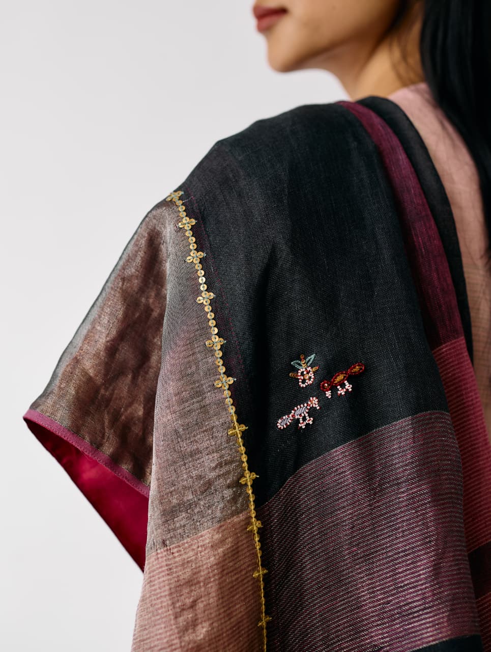 AFRA METALLIC HANDLOOM LINEN SAREE - METALLIC CHARCOAL