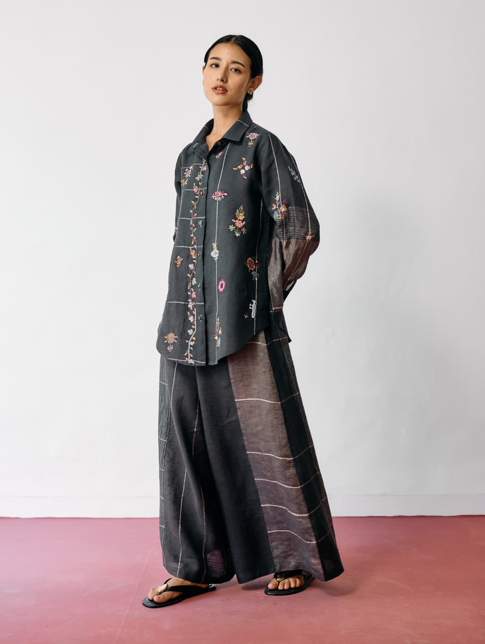 MANSA FLORAL HAND-EMBROIDERED CO-ORD - CHARCOAL