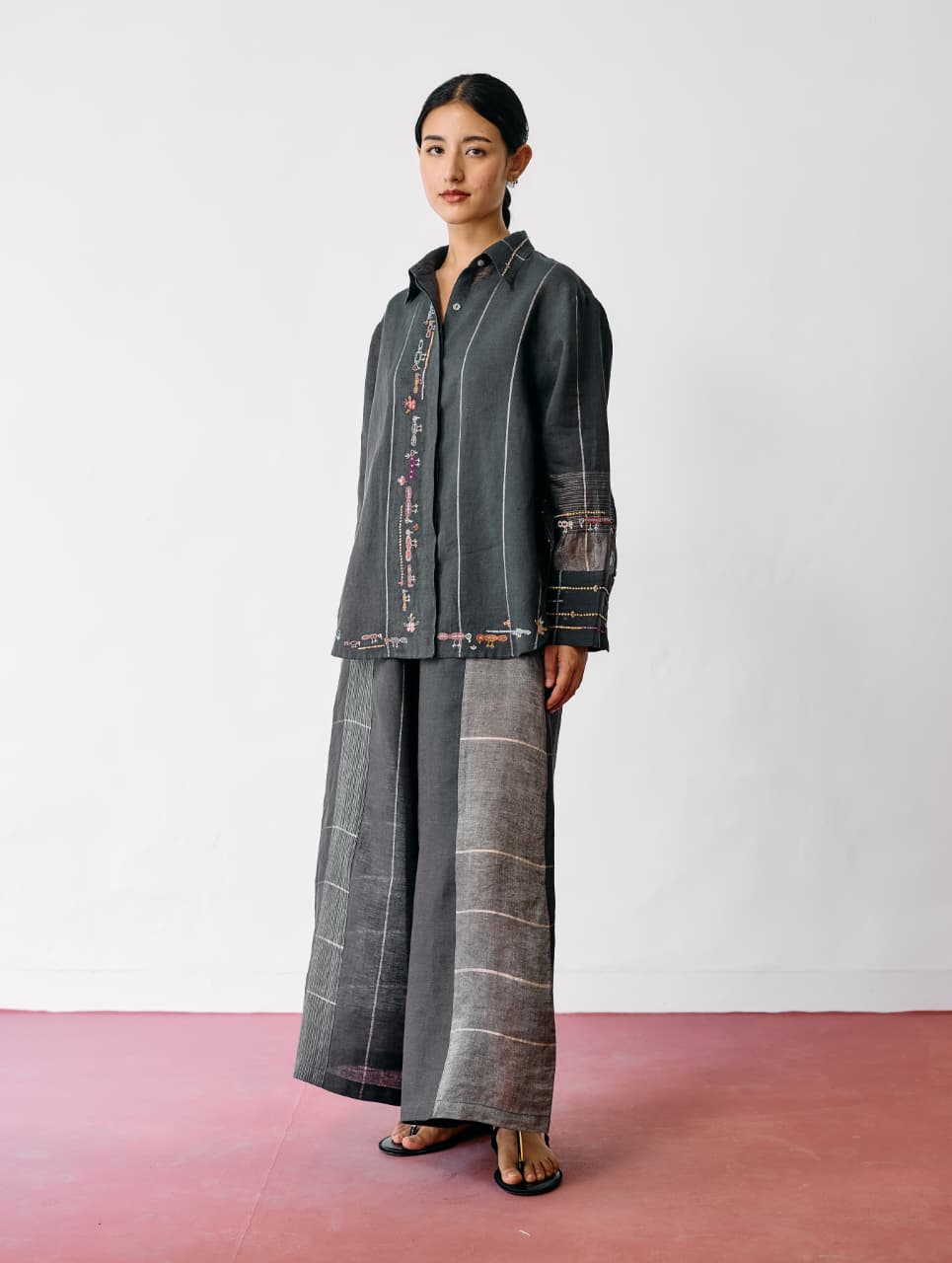 HANAT HAND-EMBROIDERED BIRD CO-ORD - CHARCOAL