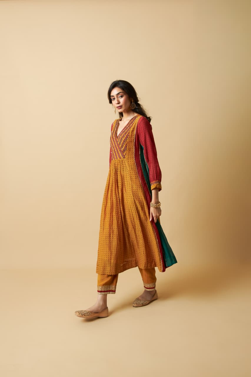RANG RASIYA EMBROIDERED KURTA SET