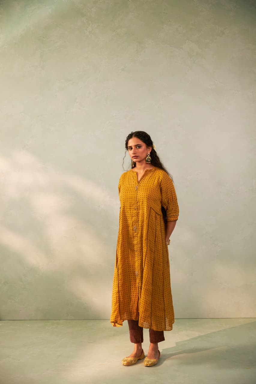 SUNEHRI ADAA EMBROIDERED CO-ORD SET