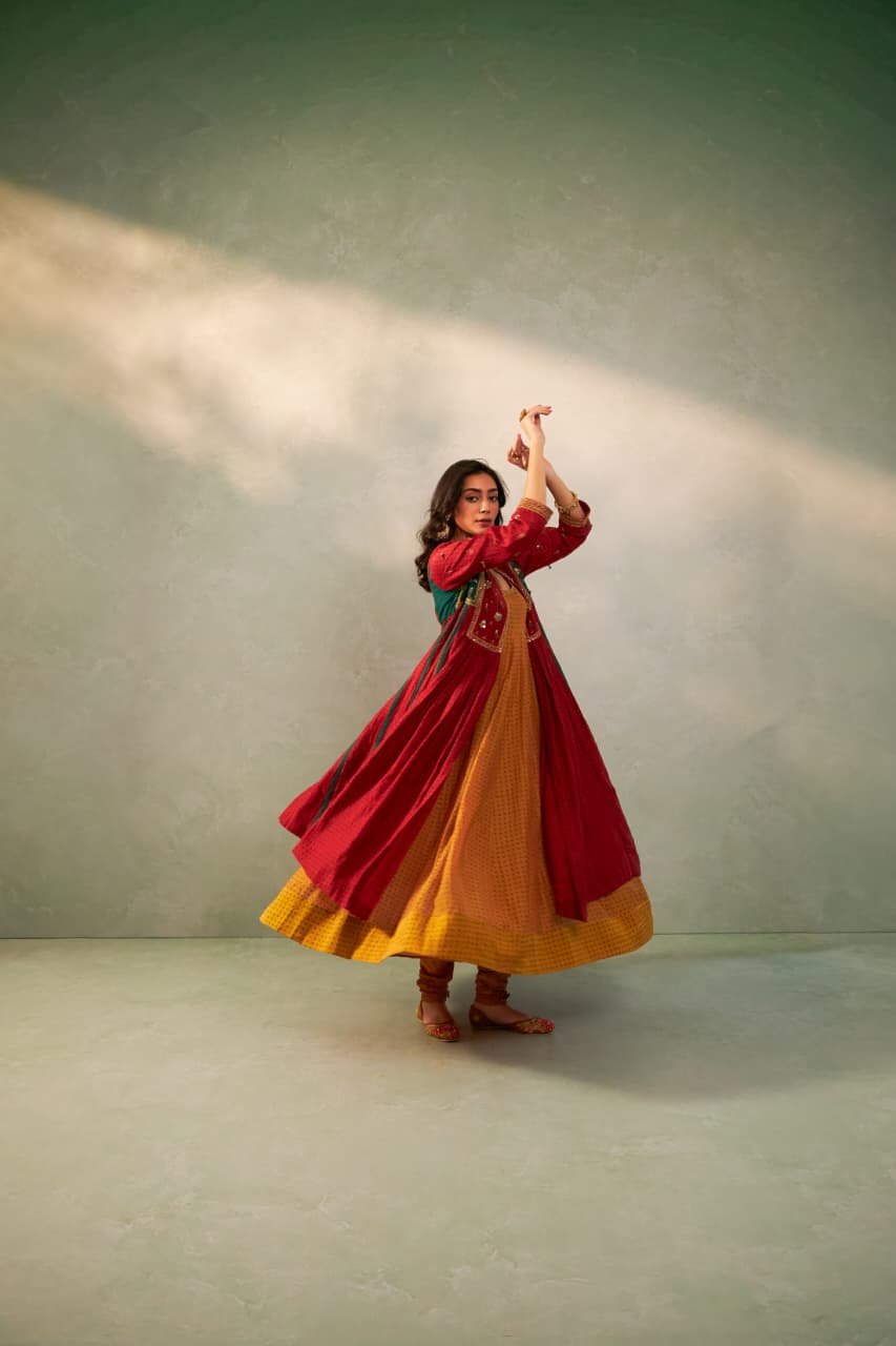 RANGREZ EMBROIDERED KURTA SET