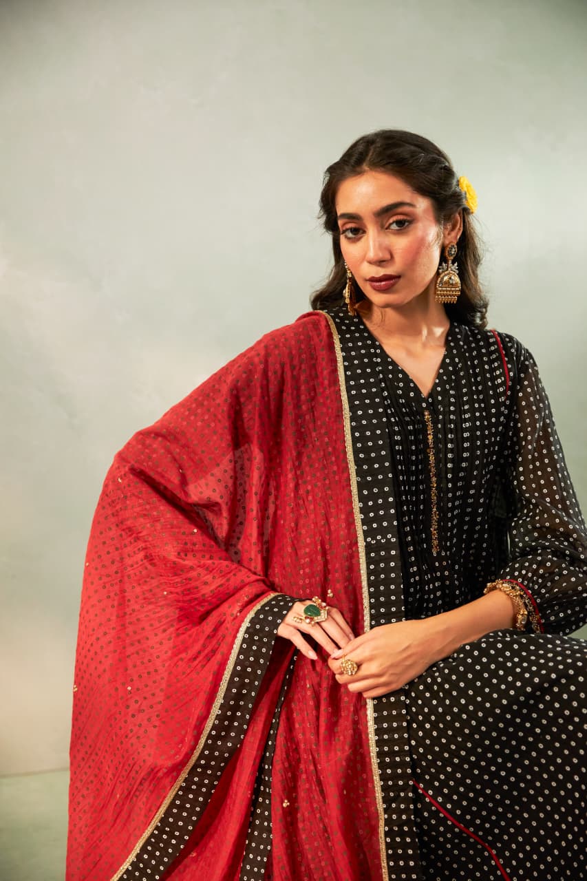 KAALI PHULJHADI EMBROIDERED KURTA SET