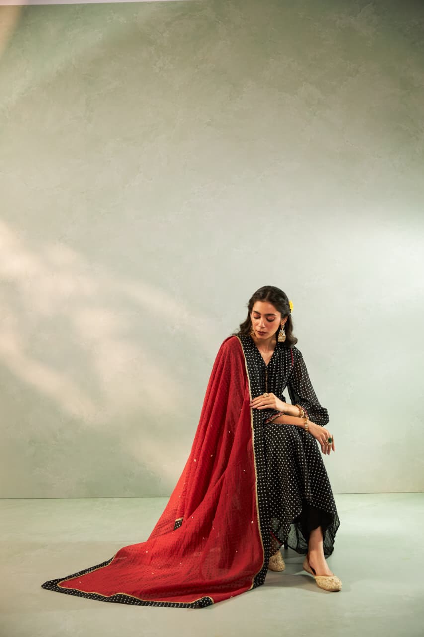 KAALI PHULJHADI EMBROIDERED KURTA SET