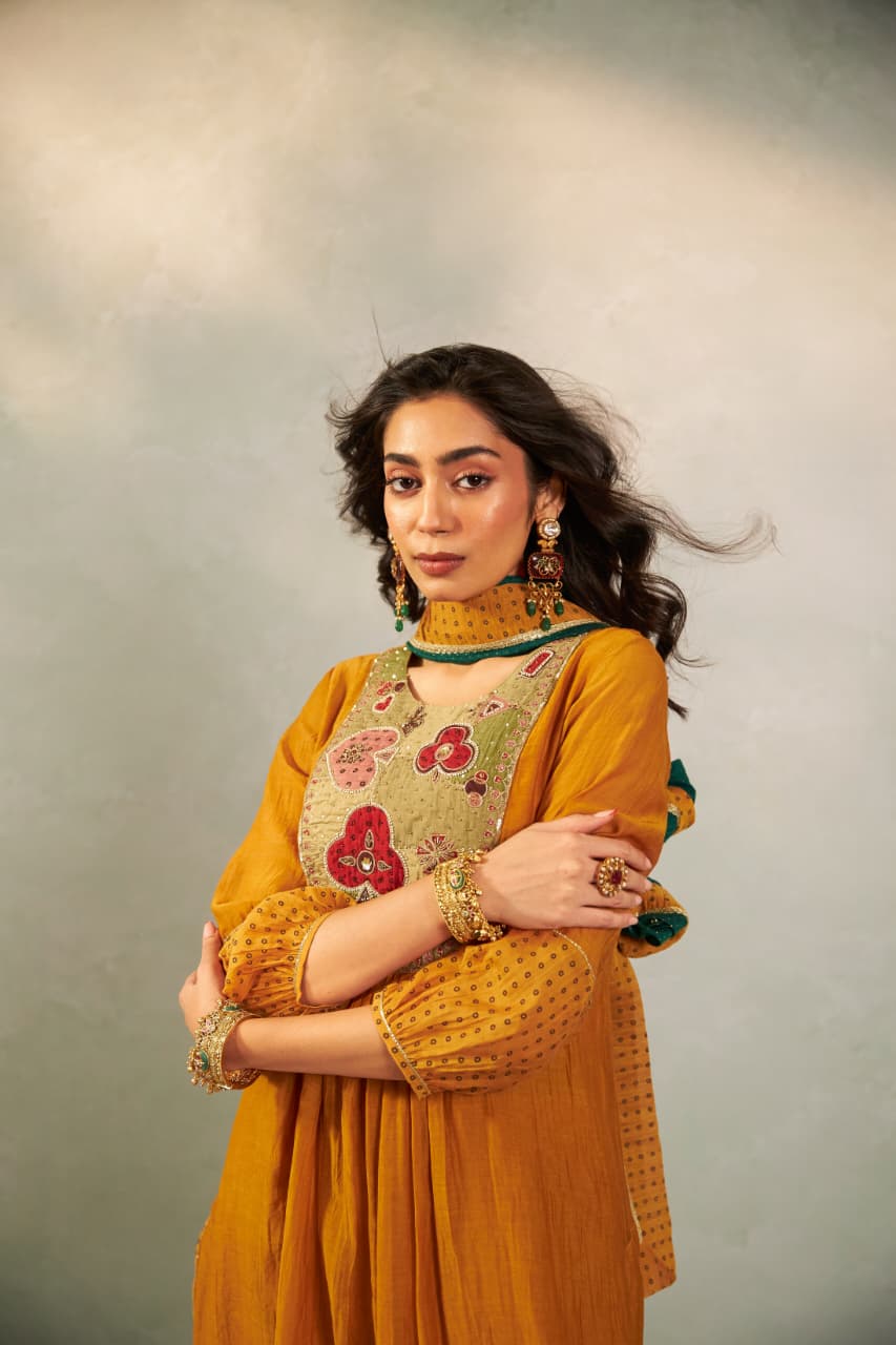 GENDA PHOOL EMBROIDERED KURTA SET