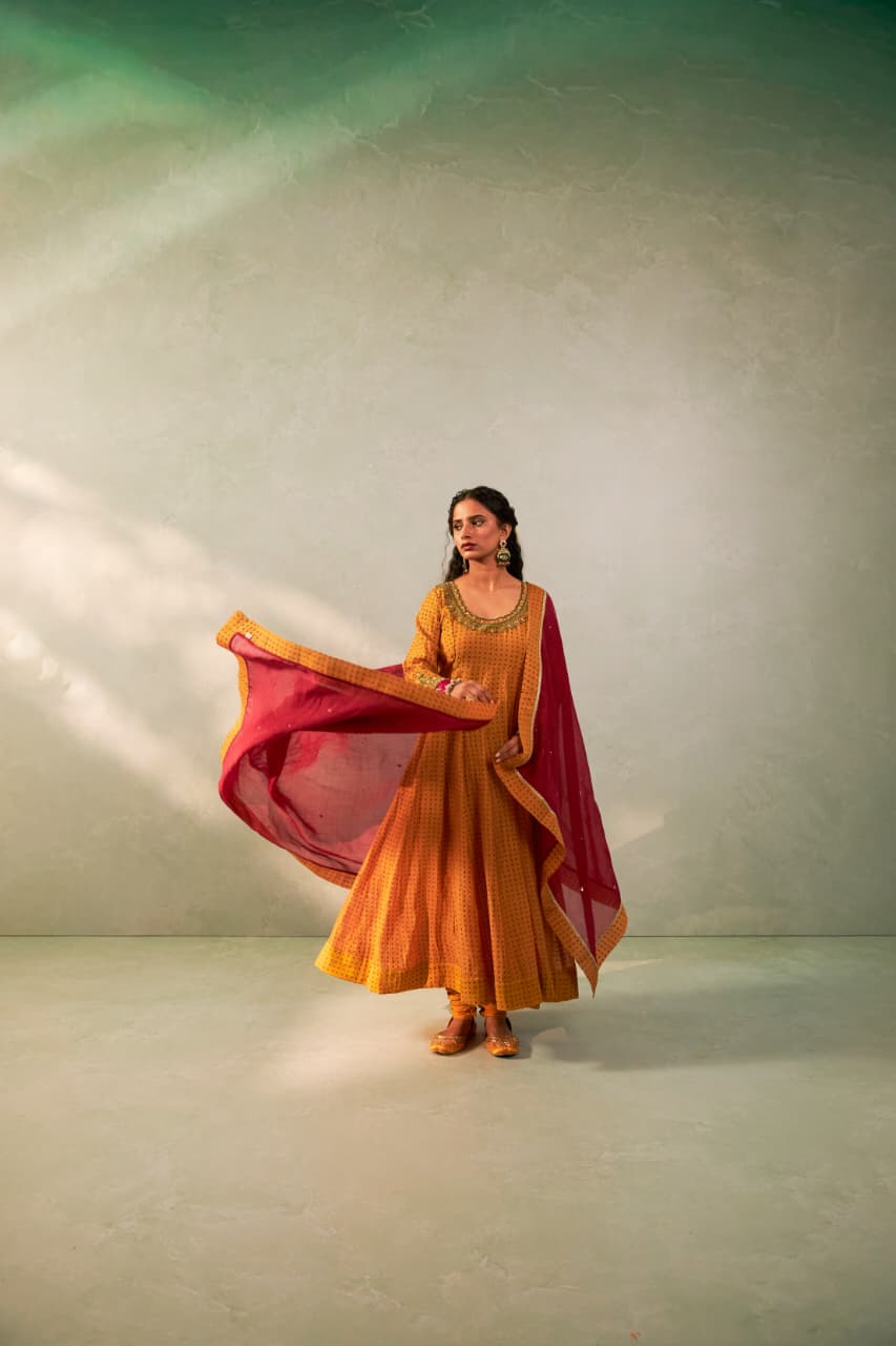 MADHUBALA EMBROIDERED KURTA SET
