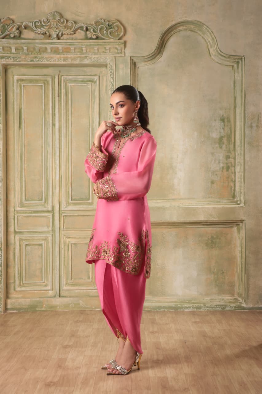 ZAR-RANG PINK HEAVY SHORT KURTA SET