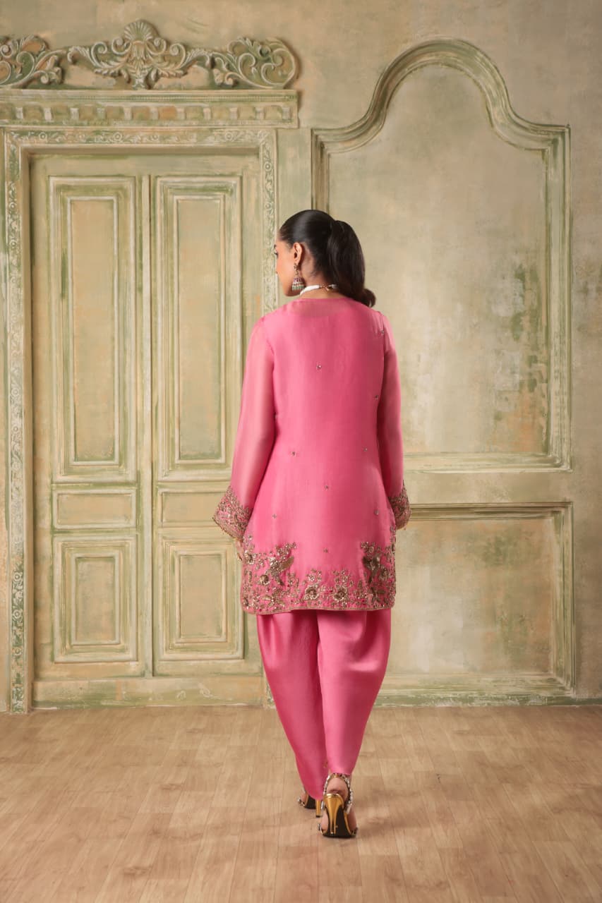 ZAR-RANG PINK HEAVY SHORT KURTA SET