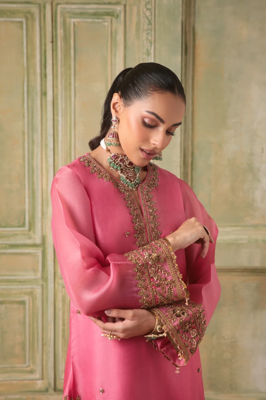 ZAR-RANG PINK HEAVY SHORT KURTA SET