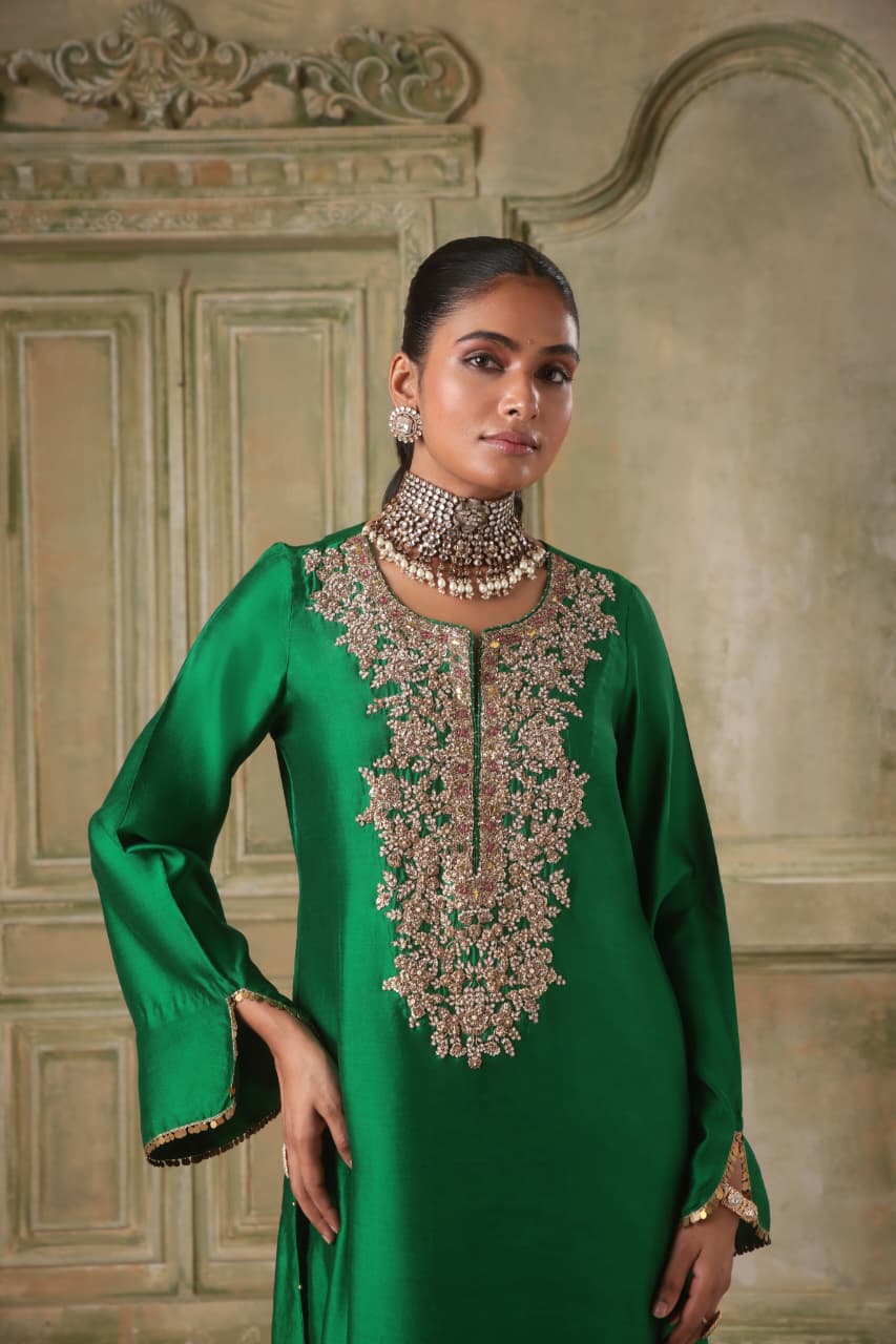 ZAR-RANG GREEN HEAVY NECK KURTA SET