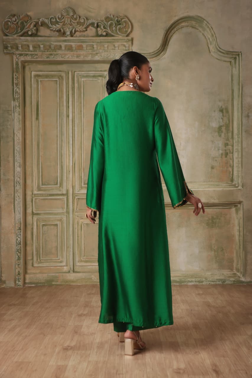 ZAR-RANG GREEN HEAVY NECK KURTA SET