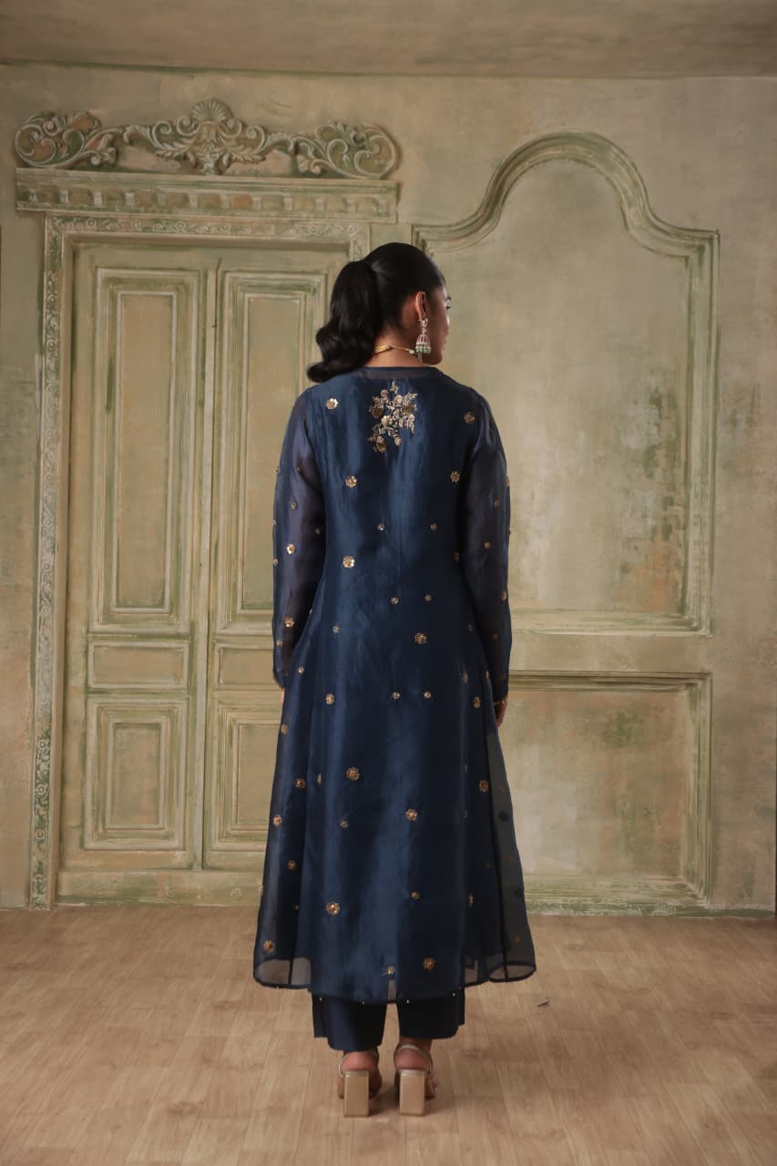 ZAR-RANG BLUE PHOOL KURTA SET