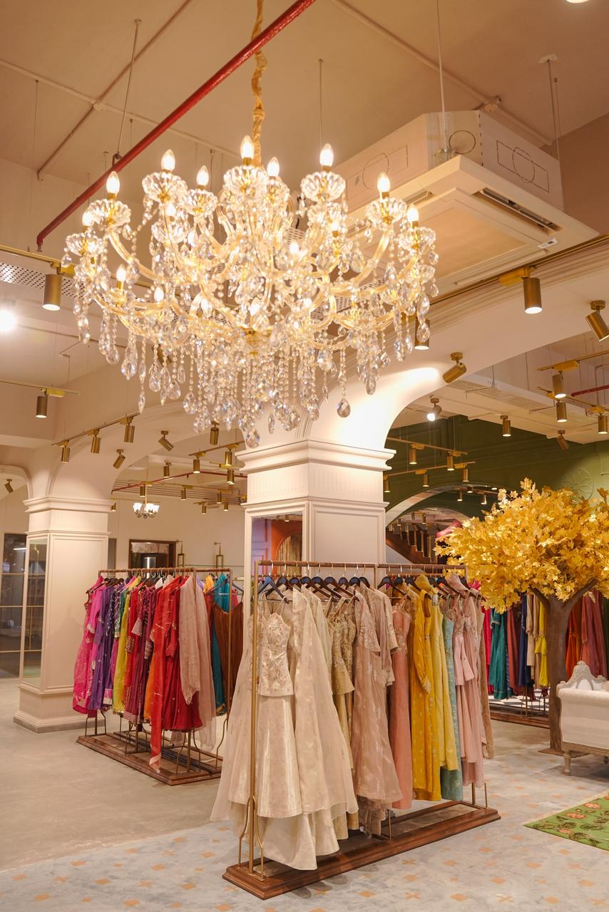 SURAT boutique